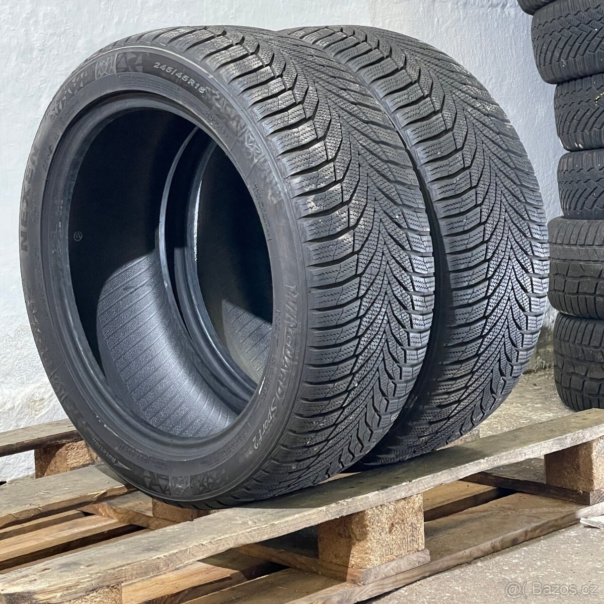 Zimní pneu 245/45 R18 100V Nexen 7-7,5mm