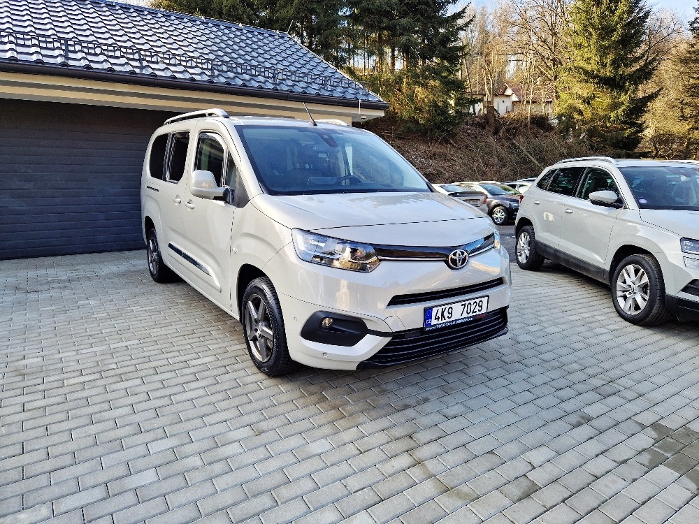 TOYOTA Proace City Verso, 1.5 D (96 kW), 64 tis. km, 7 míst