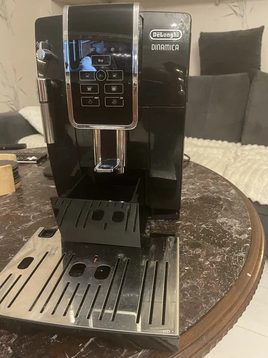 kávovar Delonghi DINAMICA