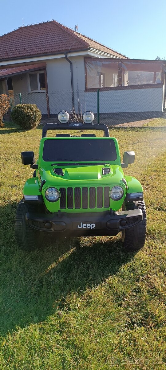 Elektrické autíčko Jeep Wrangler Rubicon 4x4 zelené barvy