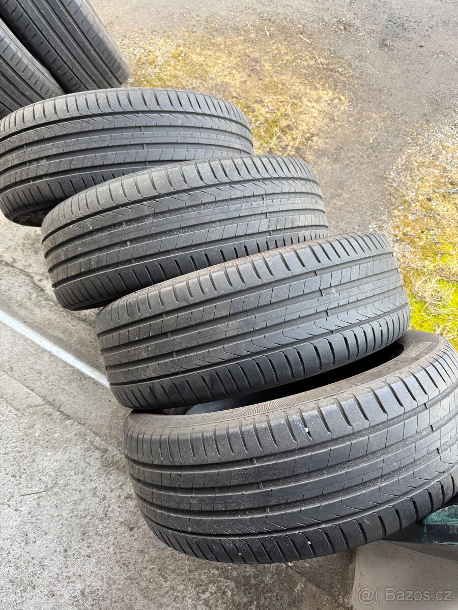 235/55 R18 Pirelli