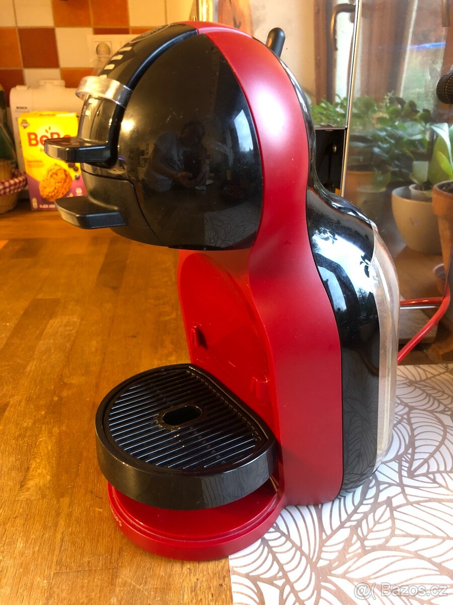 Kavovar Dolce gusto