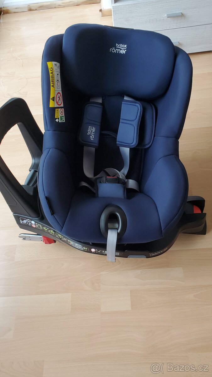 Britax Römer Dualfix M Plus Night Blue.