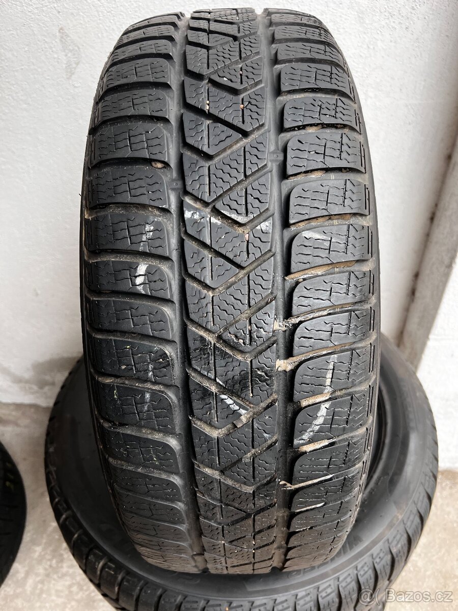 Zimní pneu PIRELLI 215/55/17