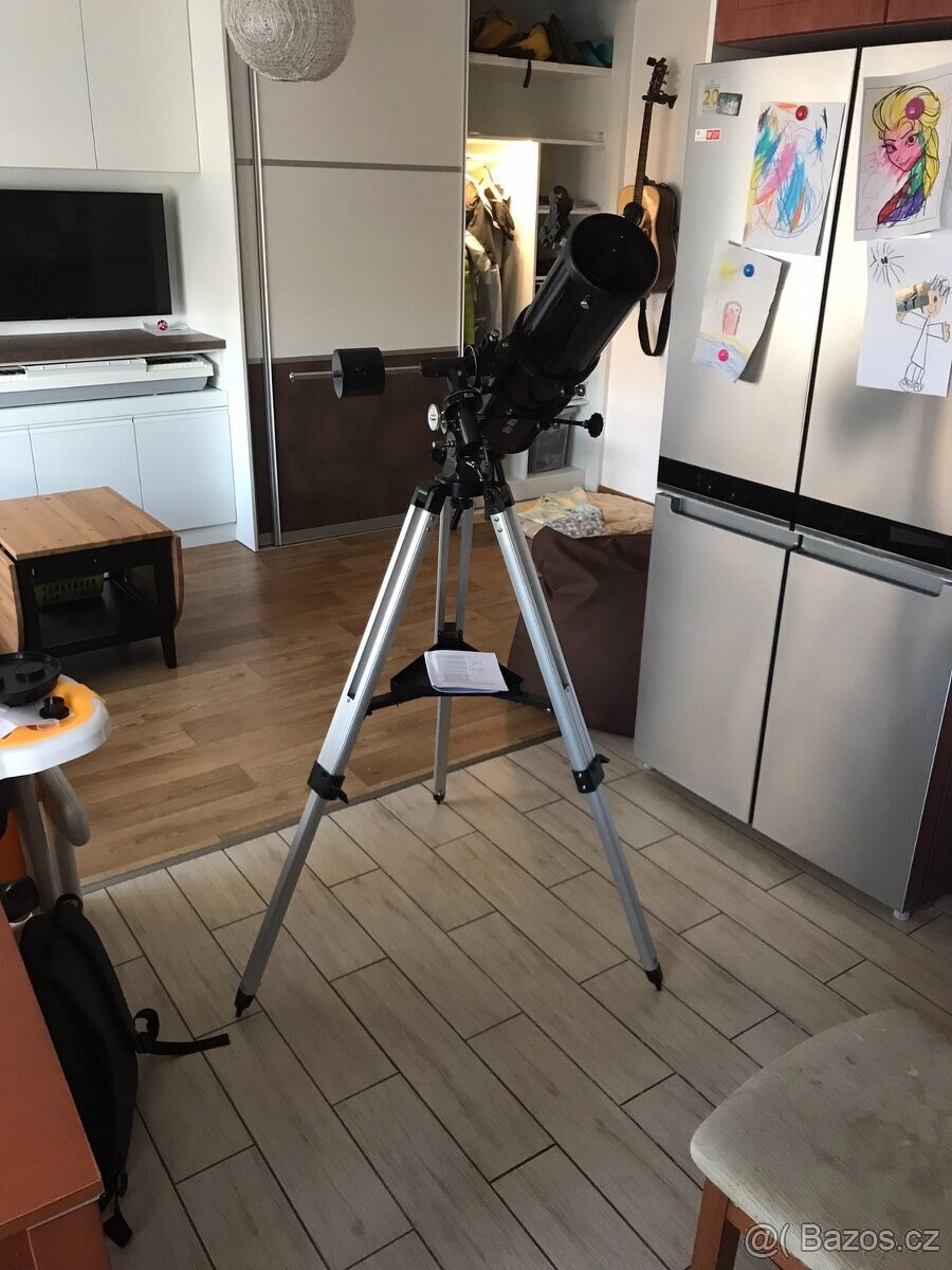 Hvězdářský dalekohled SKY-WATCHER 130/650