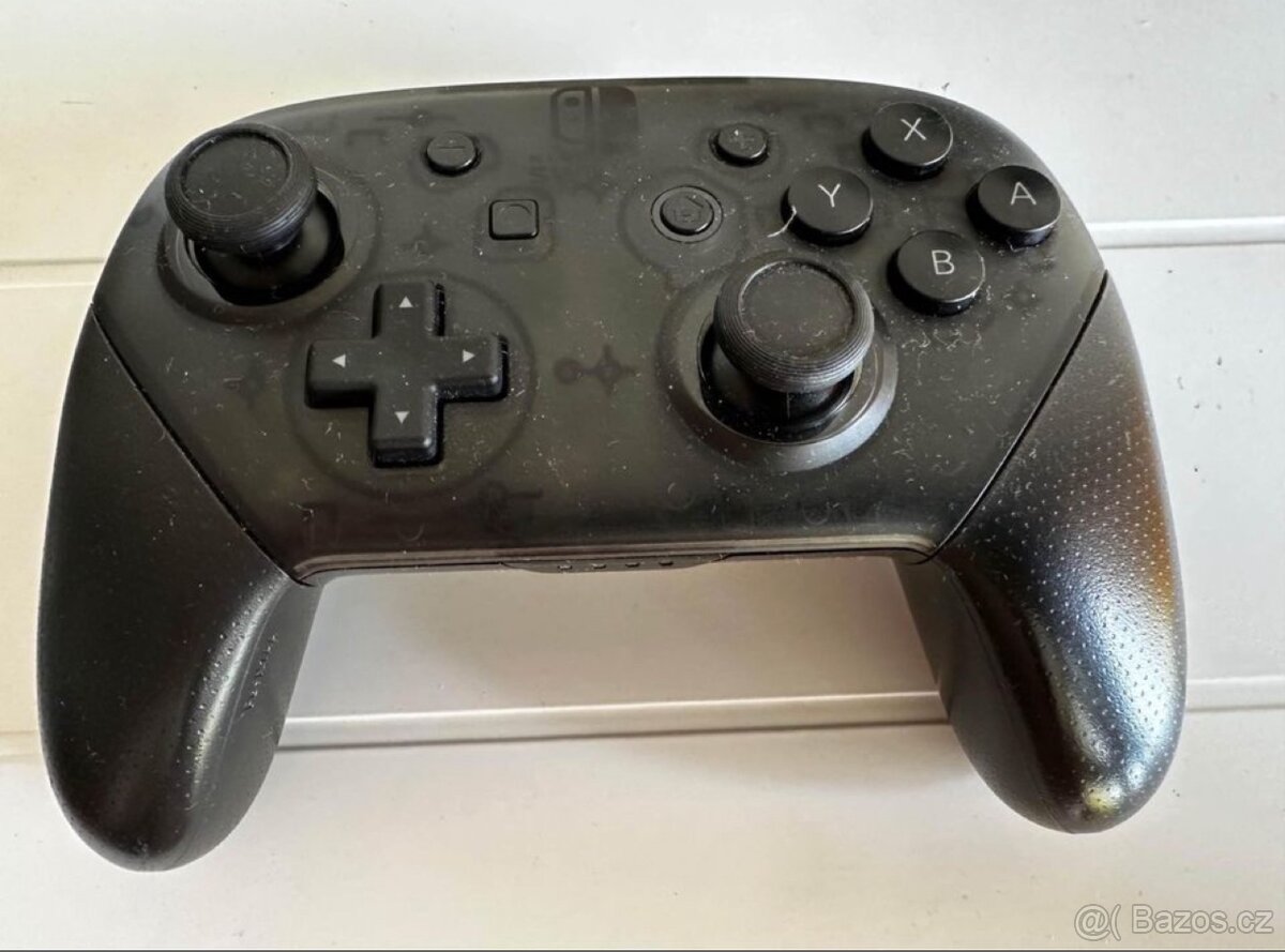 Nintendo Switch Pro Controller