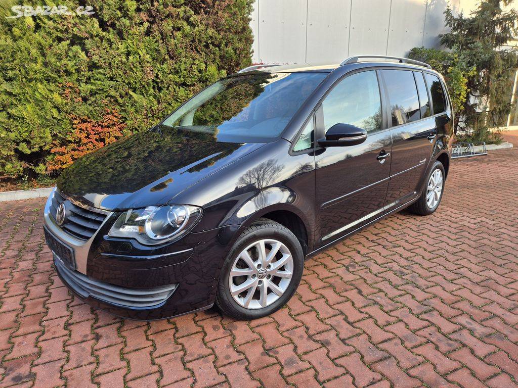 VW Touran 1.9TDI 77kW Freestyle 2010,7.míst,tažné,serviska