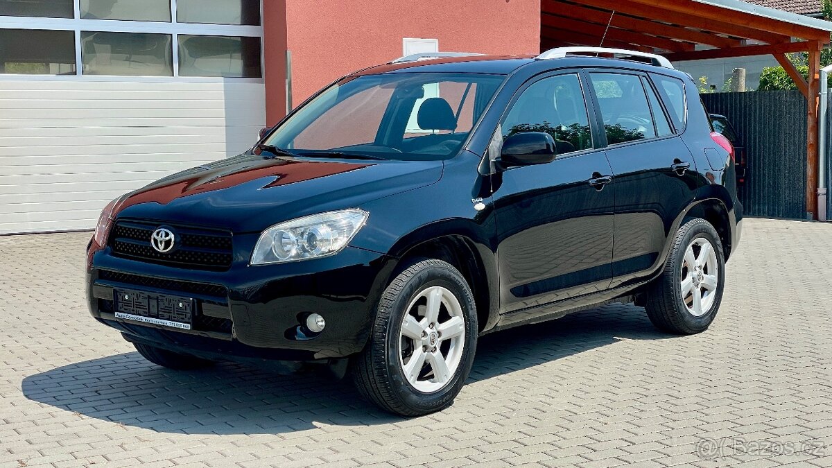 Toyota RAV4 //2.2D-4D//100kW//4x4//1.MAJ//KRÁSNÁ//