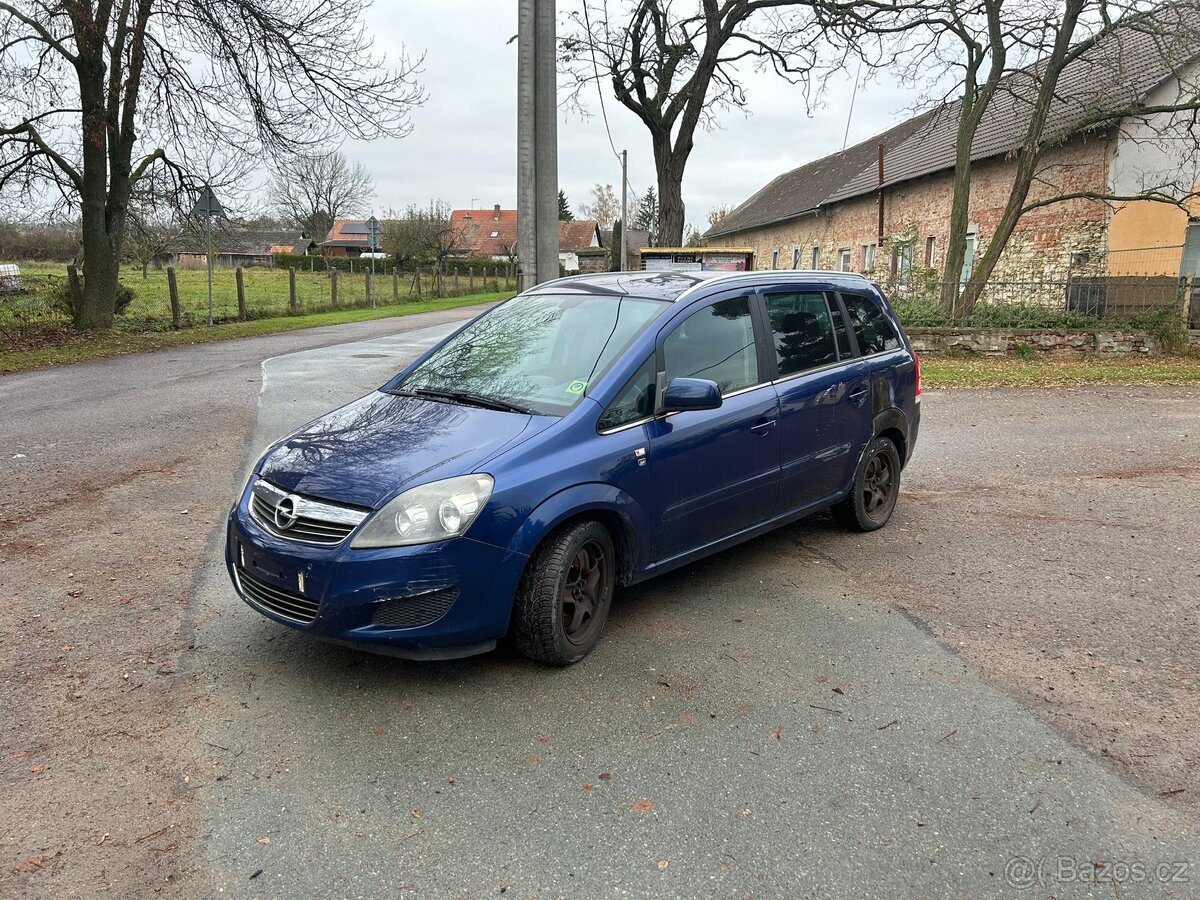 Opel Zafira 2,0 CDTI rok 2011