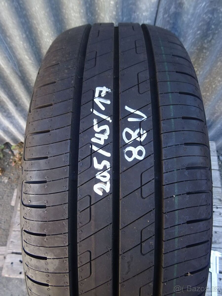 Letní pneu Goodyear Effgrip, 205/45/17, 2 ks, 8 mm