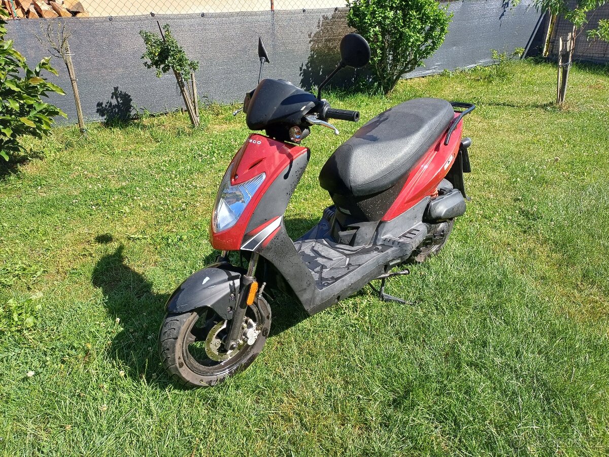 Skútr kymco 50