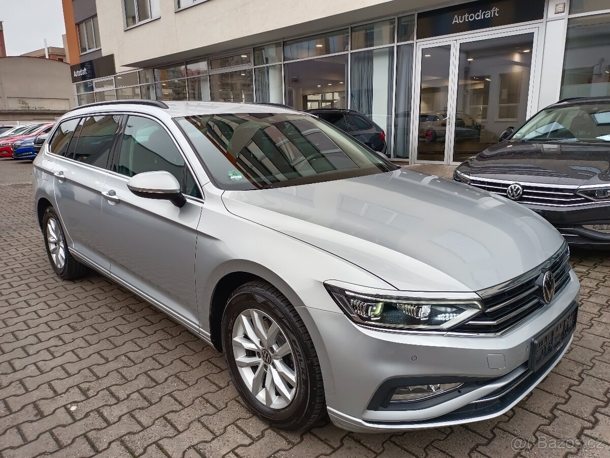 VW Passat B8 2.0TDI 110kW DSG Matrix LED Virtual ACC Navi Qi