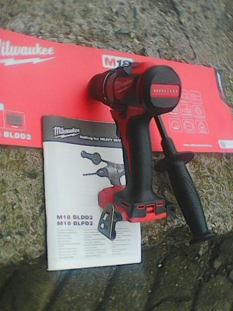 milwaukee m18 BLDD2-0 82Nm aku vrtačka - sroubovak