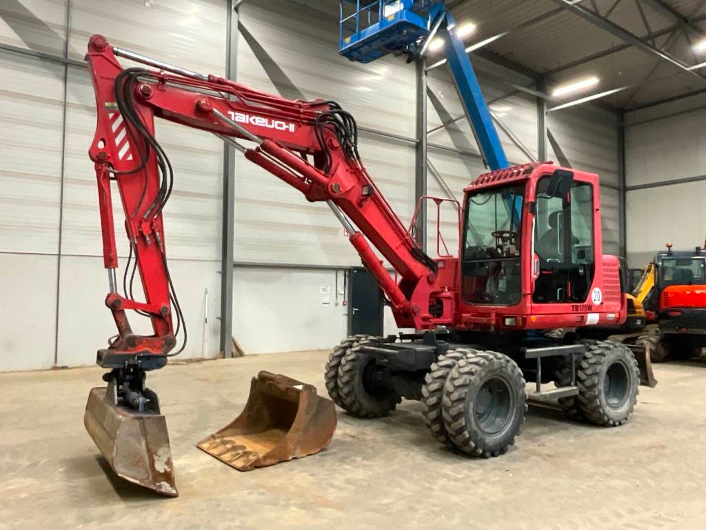 KOLOVÝ BAGR Takeuchi TB 175 W