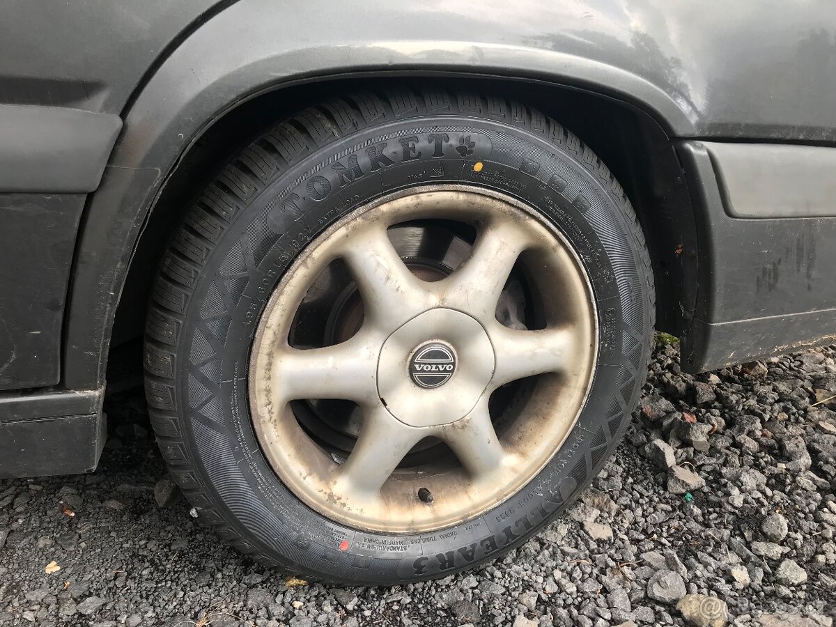 Nové Celoroční pneu 195/60 R15 s disky 5x108