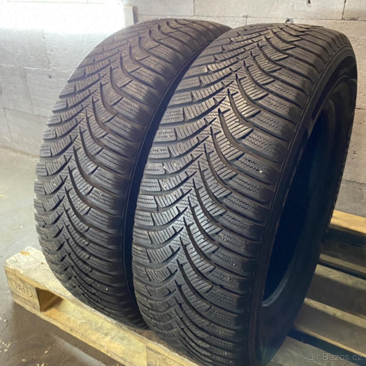 Zimní pneu 215/65 R16 102H Hankook 5,5mm