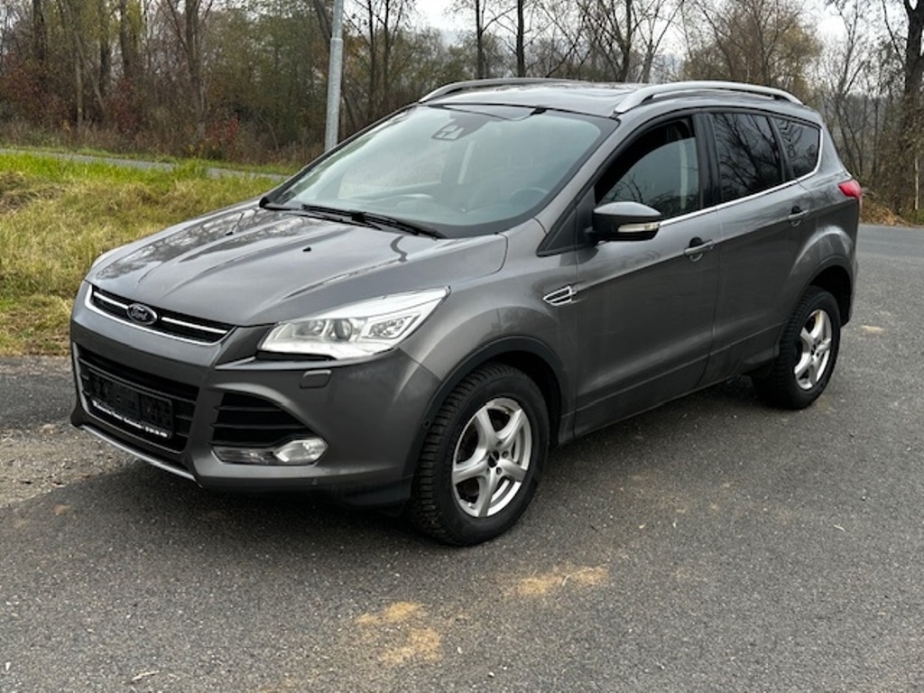 Ford Kuga 2.0TDCi 120kw, 4x4, r.2014, 1.maj., serviska, STK