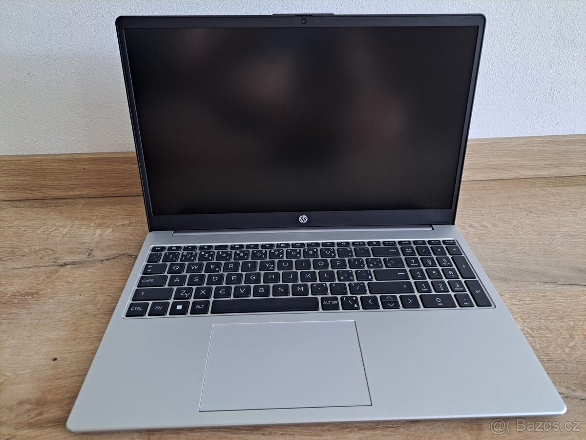 Notebook HP 255 G10 - Ryzen 3 7320U, 8 GB RAM, 512 GB SSD