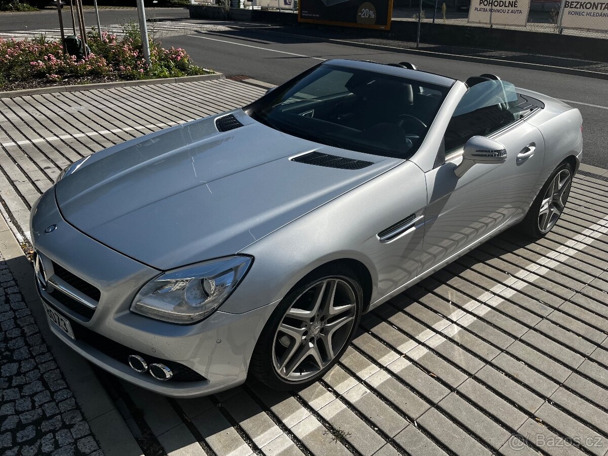 SLK 200, r.v. 2013, 137 000 km