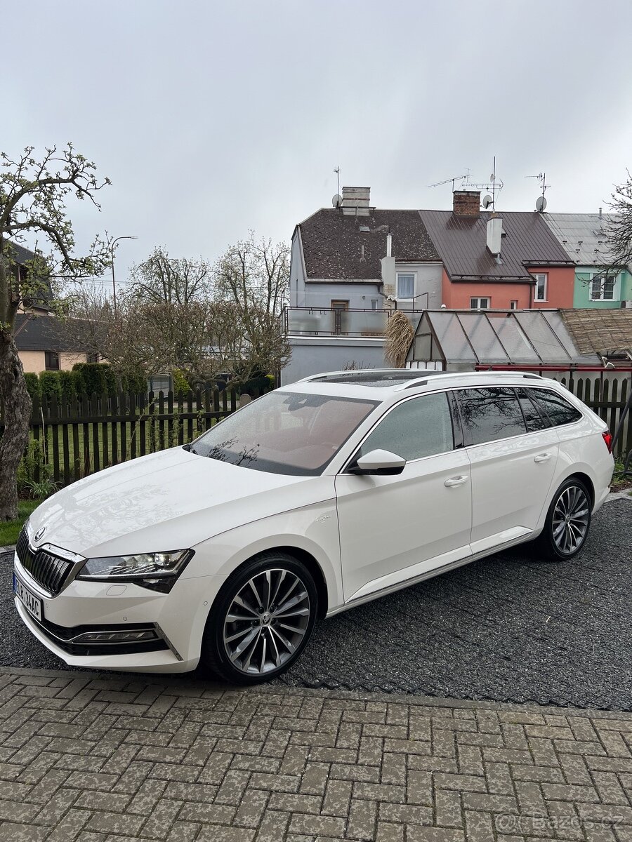 Škoda Superb iV L&K, DSG, 1,4 TSi hybrid, 1. majitel