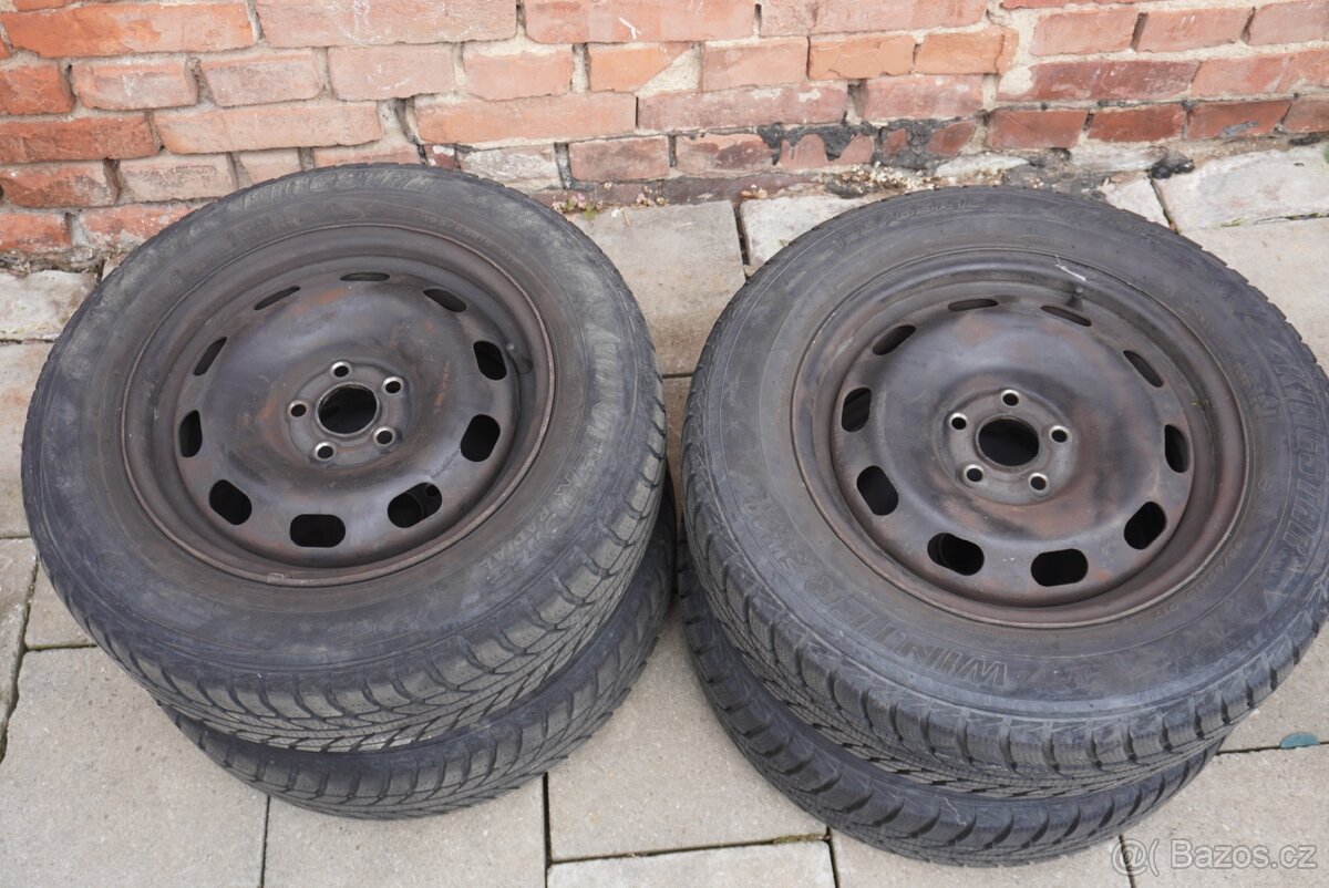 Zimní pneumatiky,4Ks R15 Golf 4. 195/65R15