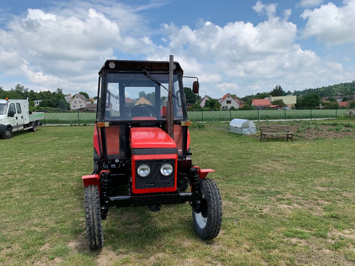 Prodám traktor Zetor s motorem Slávia