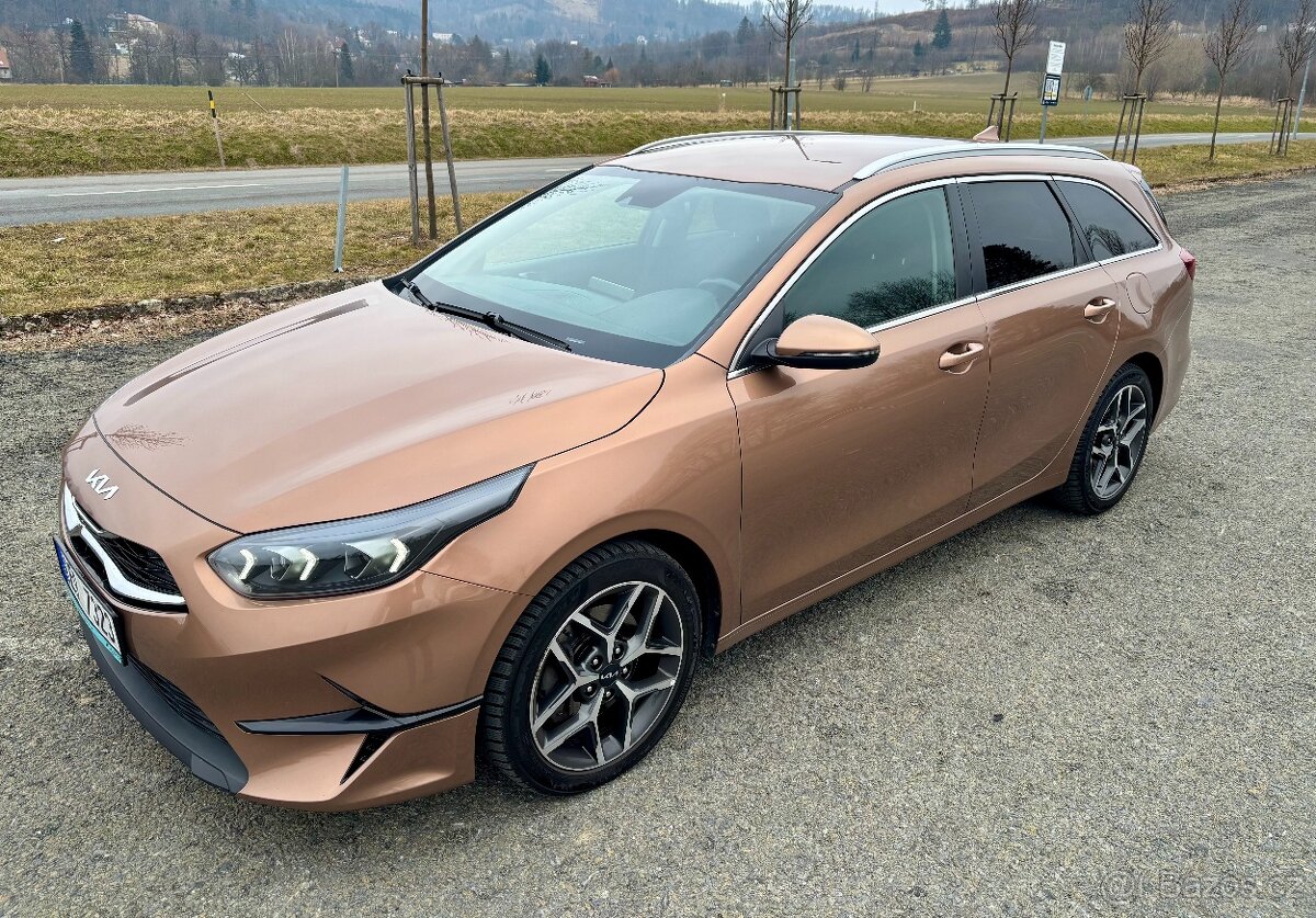 Kia Ceed 1.5 T-GDi 118 kW TOP SW, 1. majitel, ČR