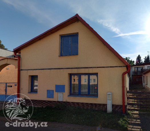 Rodinný dům s pozemky, podíl 1/8, Kladruby u Stříbra