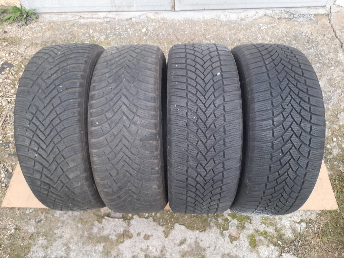 4ks. Zimni pneu 215/55/17. Zn. Bridgestone.