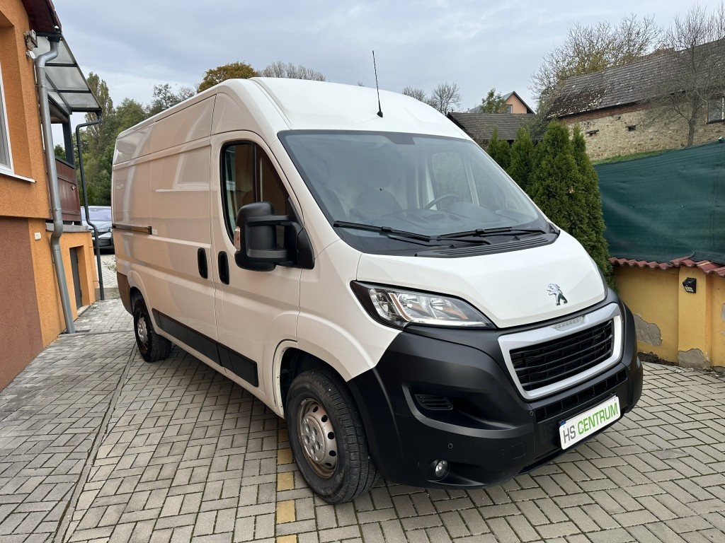 Peugeot Boxer 3300 L2H2 2.2 BlueHDi 103kW serviska