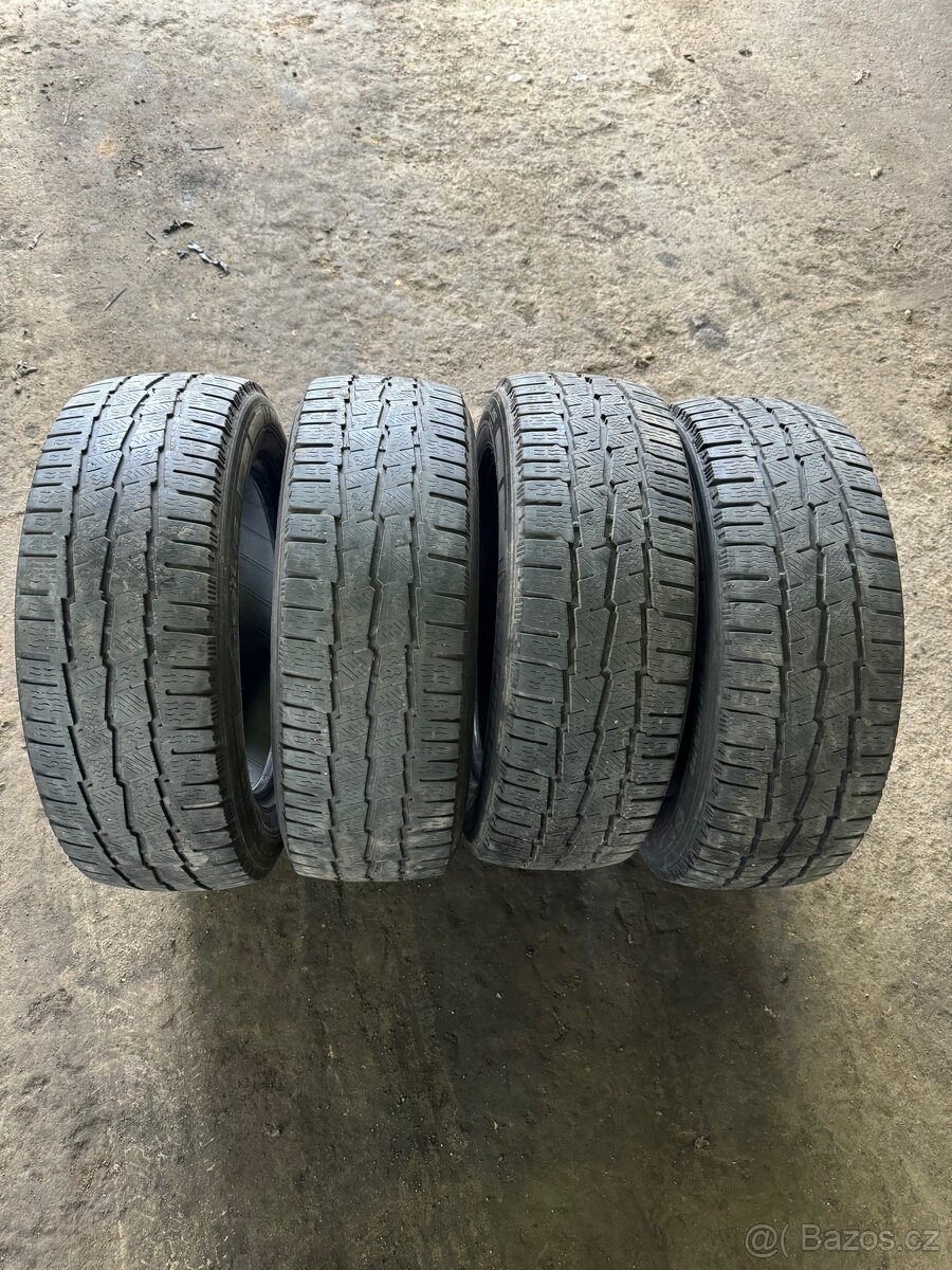 215/60 R17C