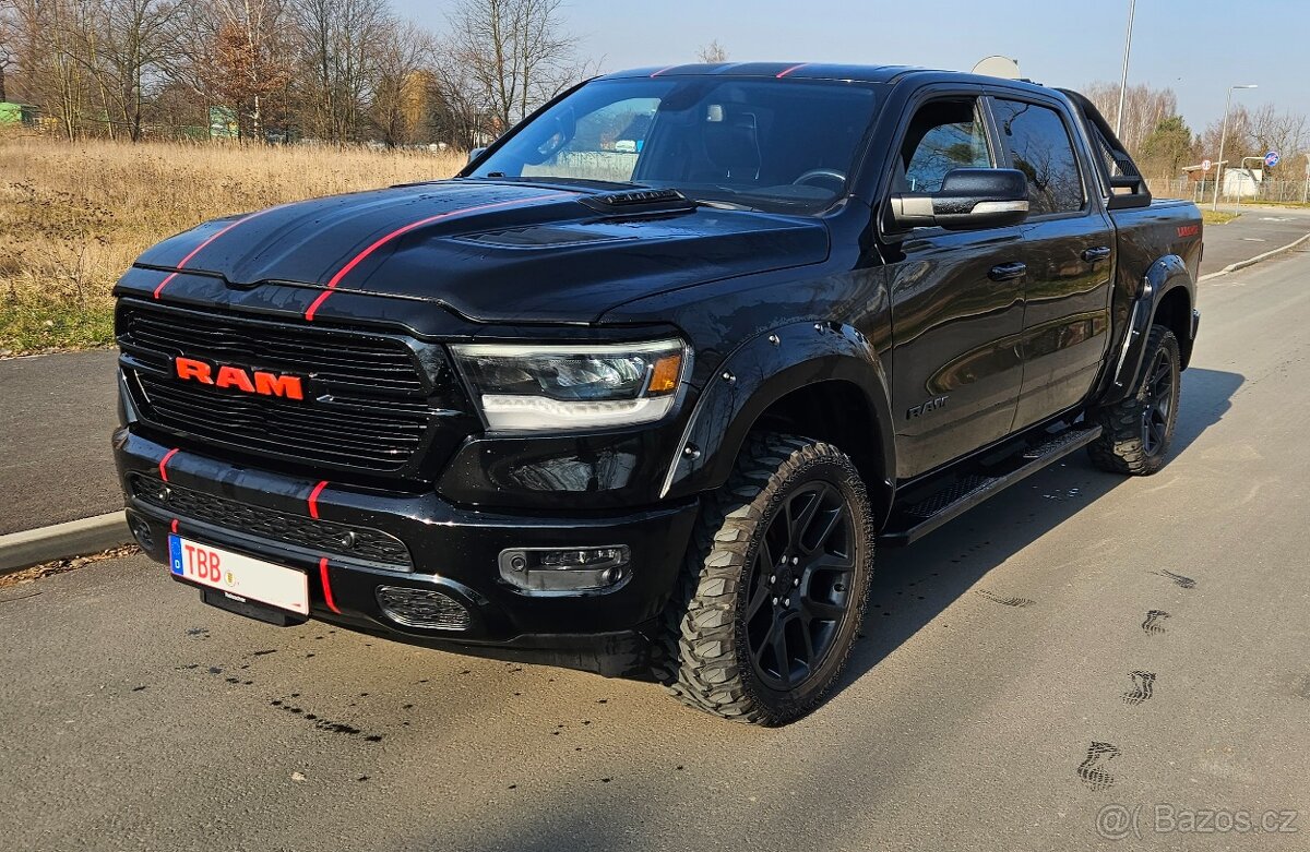 DODGE RAM 1500 5.7 HEMI 4X4 LARAMIE OFFROAD