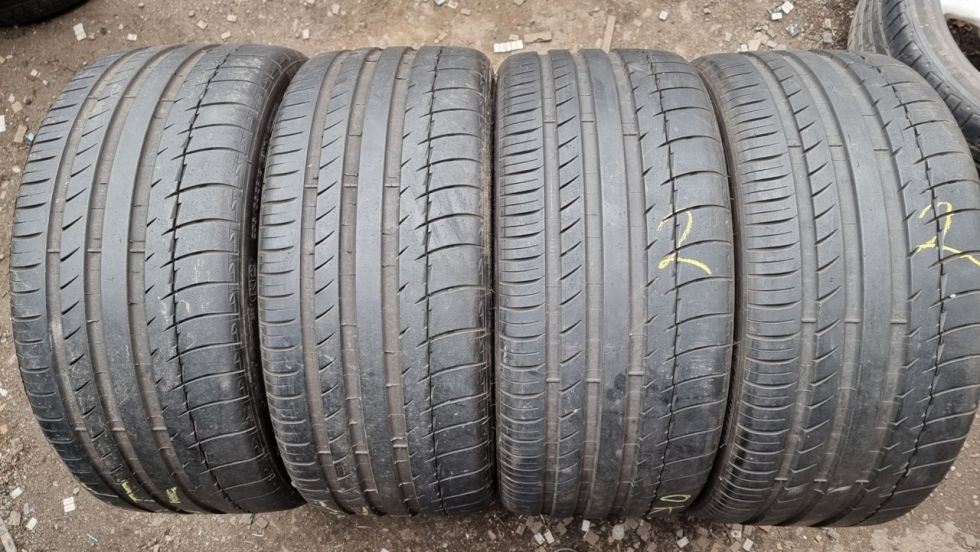 Letní pneu 235/35/19 Michelin