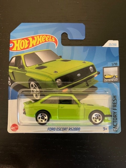 HOT WHEELS - Ford Escort RS2000 1/10 Factory FRESH - NOVE