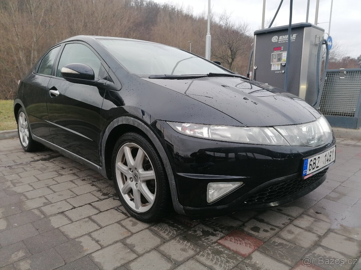 Honda Civic 1.8 i-VTEC NOVÁ STK.