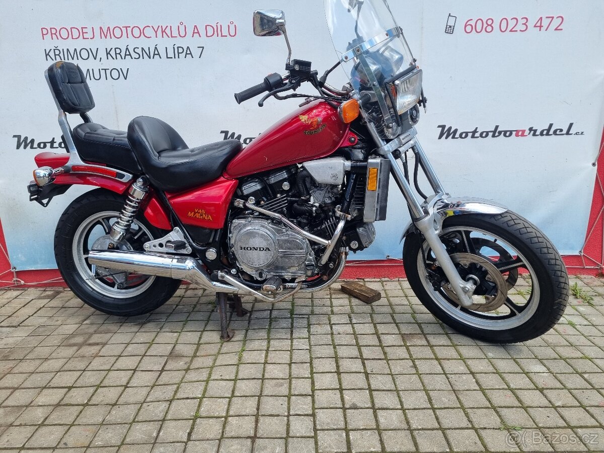 Honda VF 700c