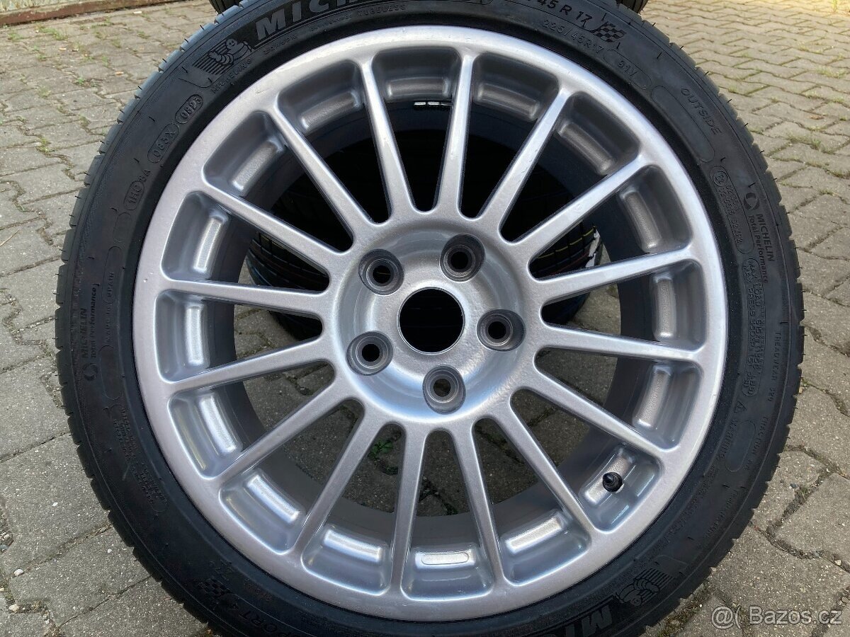 OZ Racing Superturismo GT R17x8J 5x120 ET40