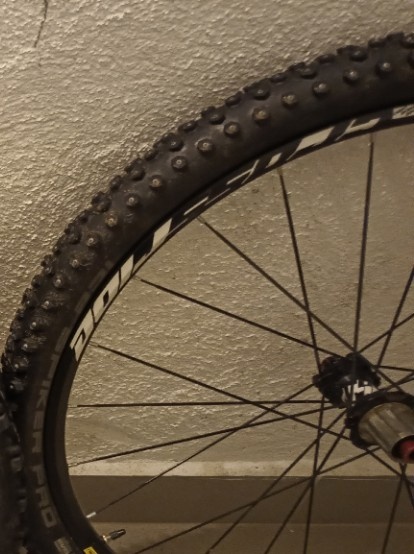 Pláště s hřeby Schwalbe Ice Spiker Pro 27,5"