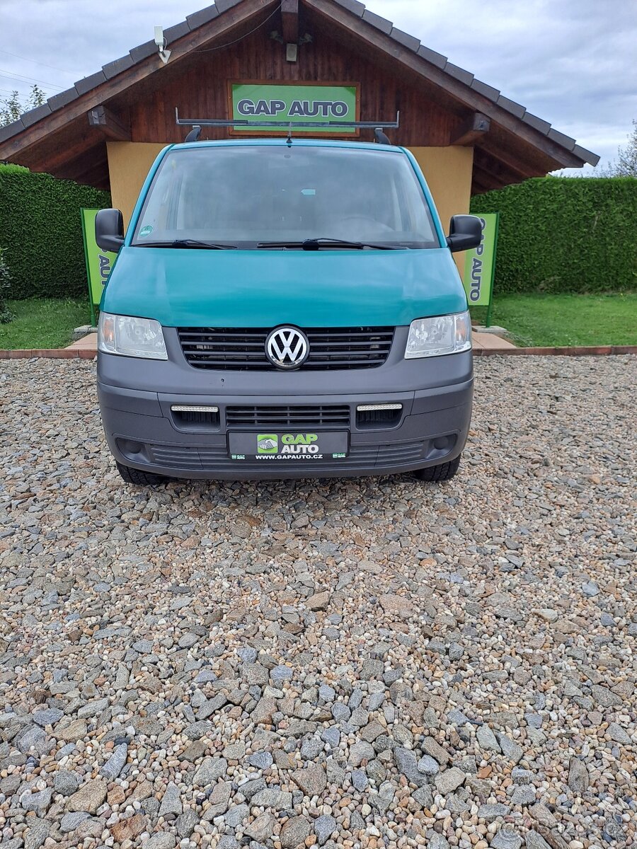 Volkswagen Transporter 2.5 TDi 96kW LONG 8-míst