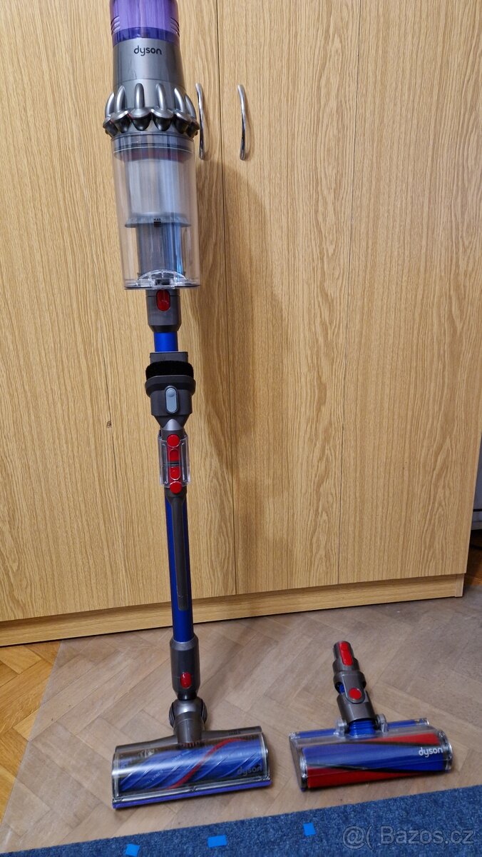 Dyson V11 absolute