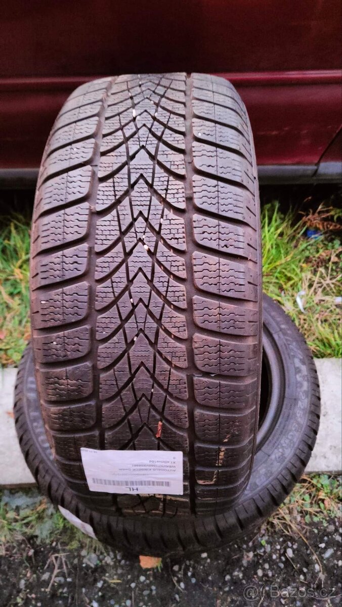 Dunlop 225/50 R17 94H zimní pneumatiky.