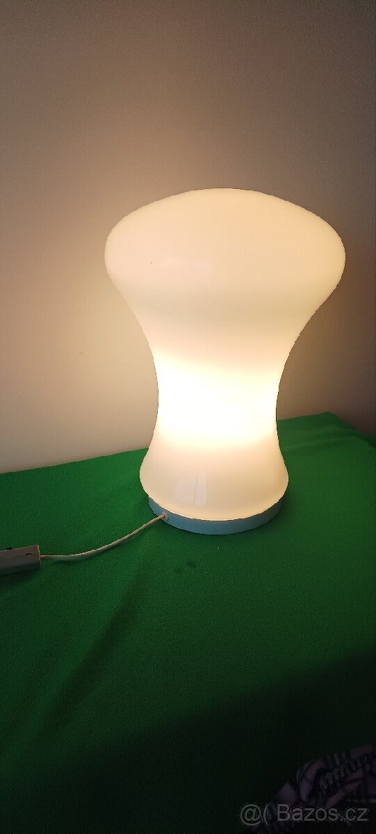 Velka designova retro lampa