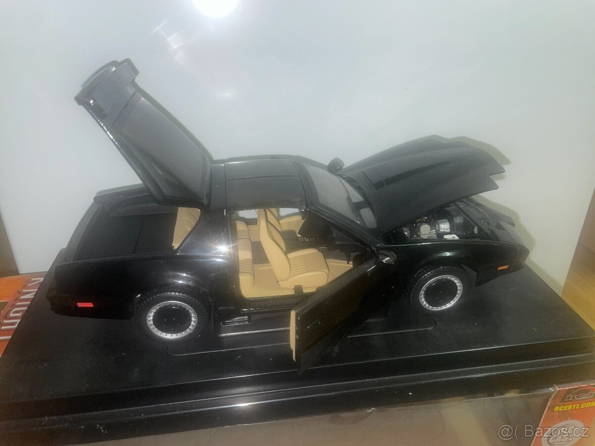 Knight Rider KITT 1:18 model RARE JOYRADE