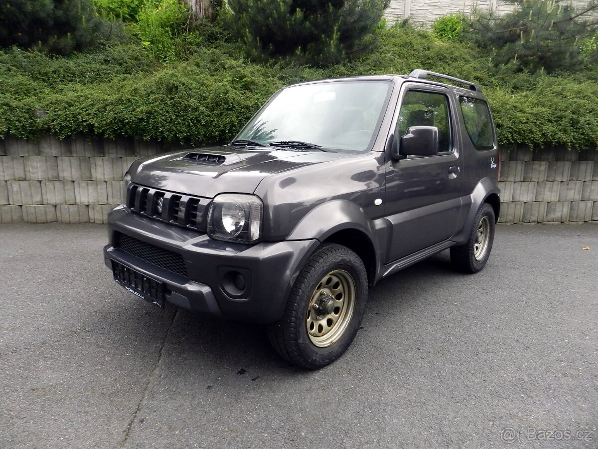 Suzuki Jimny 1.3 63 kW 4x4 1.MAJITEL r.v. 2013