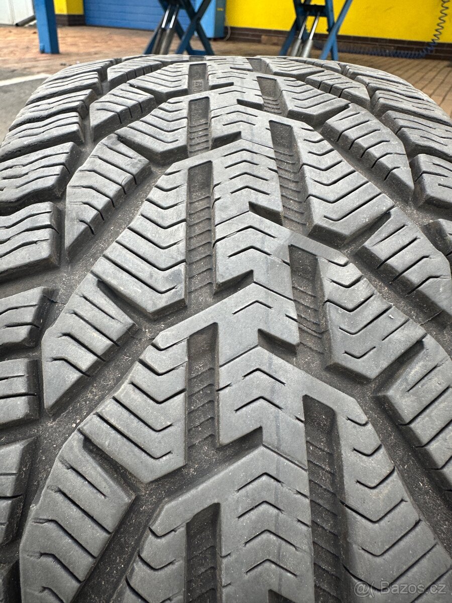 1 Pneu Riken 225/40R18 Zánovní