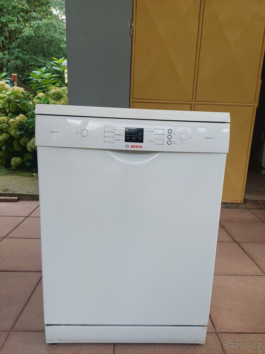 Myčka Bosch SMS50L12EU