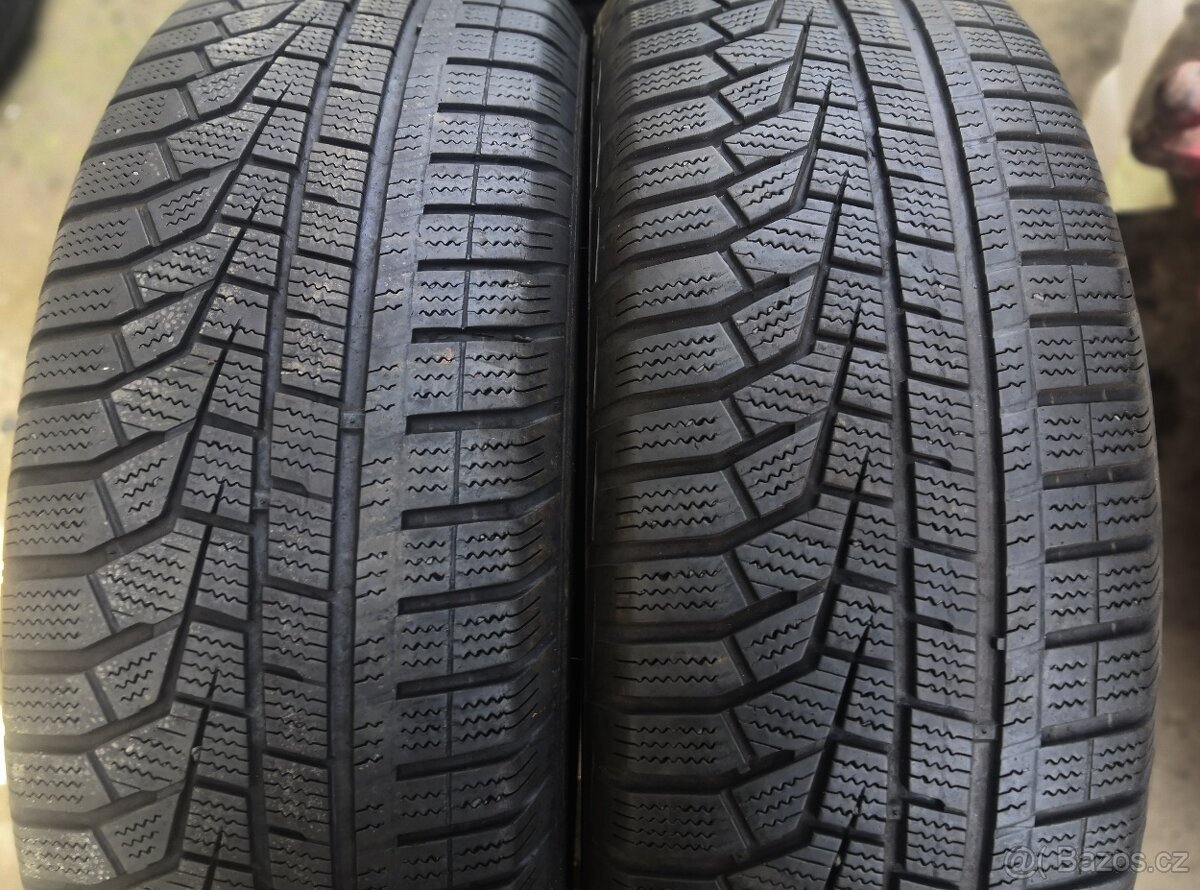 Zimní pneumatiky Hankook SUV 215/65 R17 99H