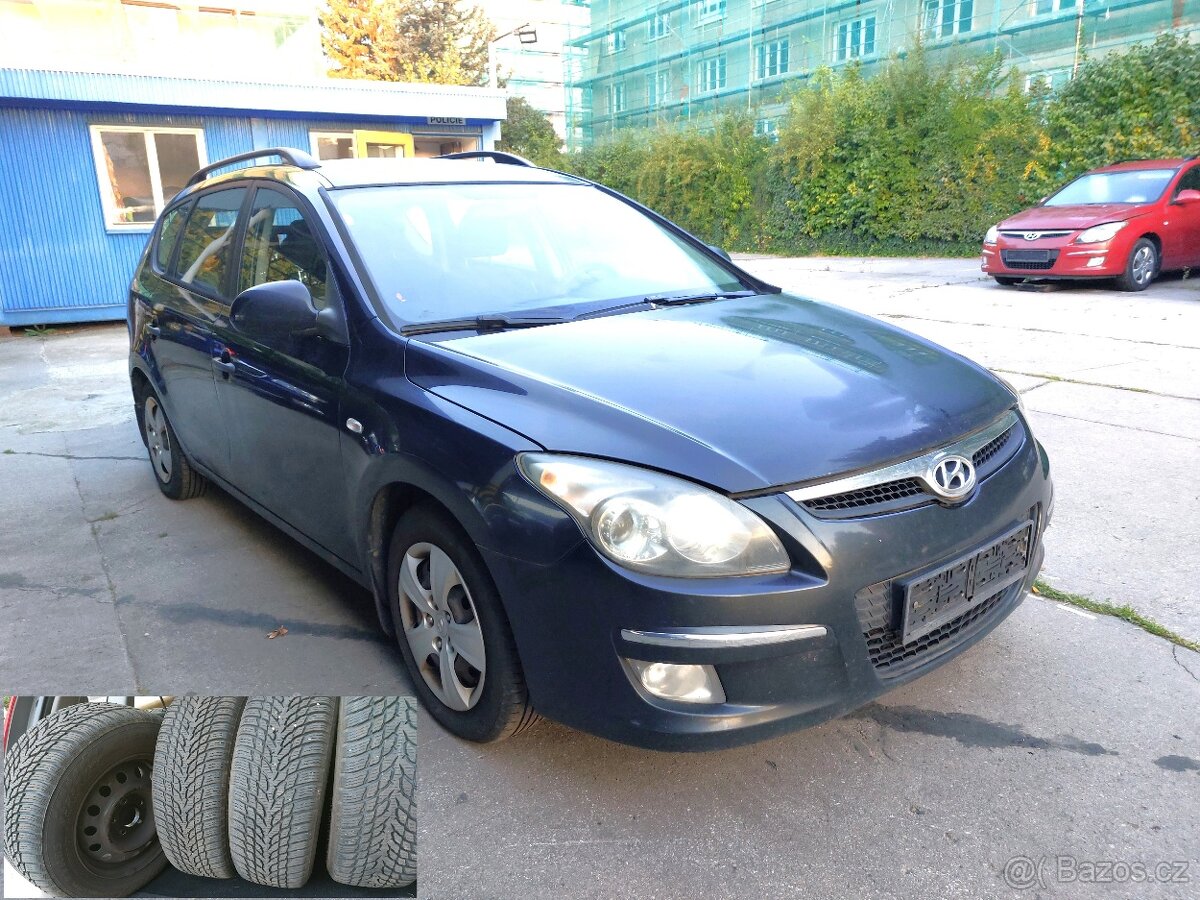 HYUNDAI i30 CW KOMBI 1,4/80 kW + SADA ZIMNÍCH KOL