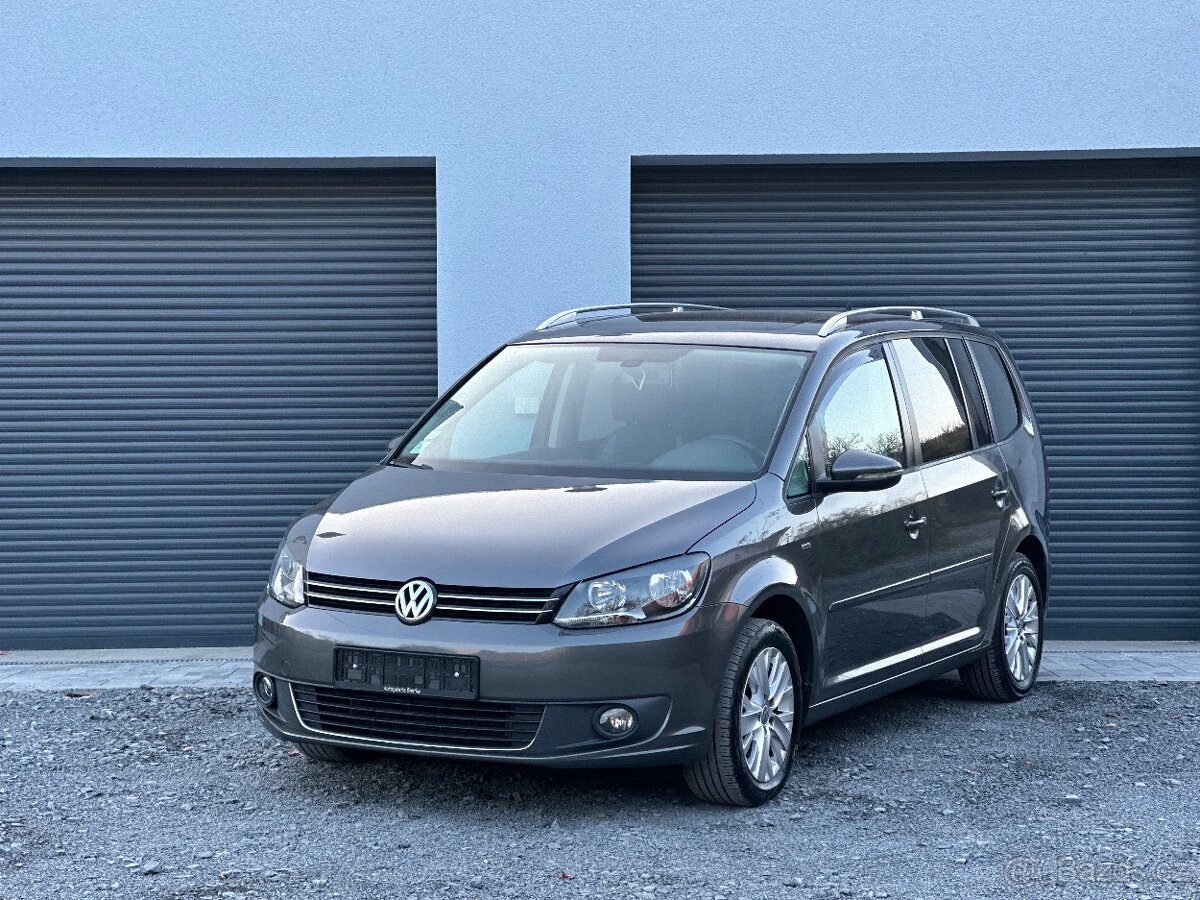 VW TOURAN 1.6 TDI 77 KW LIFE PANORAMA TAŽNÉ 2013