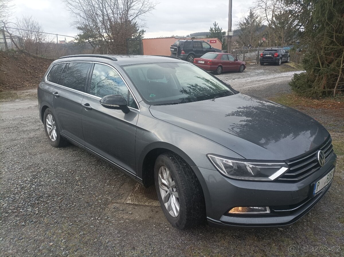 PASSAT B8 2.0TDI 110KW 4/2017 TANŽNÉ VÝHŘEV PDC ACC SERVISKA